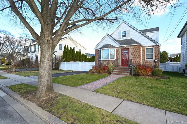 $799,000 | 249 Grange Street, Franklin Square, NY 11010