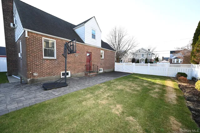 $799,000 | 249 Grange Street, Franklin Square, NY 11010