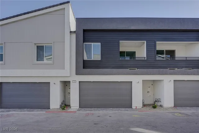 $1,965 | 134 Laguna Commons Lane, Henderson, NV 89015