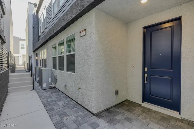 $1,965 | 134 Laguna Commons Lane, Henderson, NV 89015