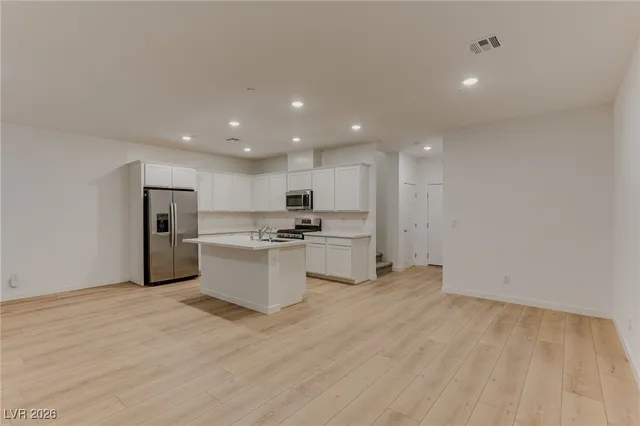 $1,965 | 134 Laguna Commons Lane, Henderson, NV 89015