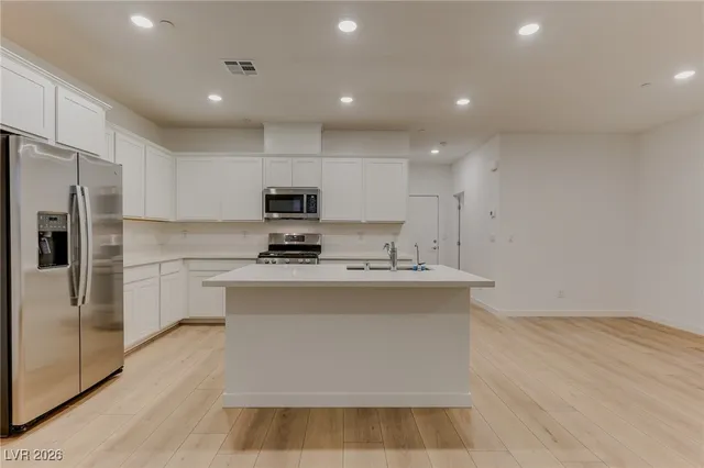 $1,965 | 134 Laguna Commons Lane, Henderson, NV 89015