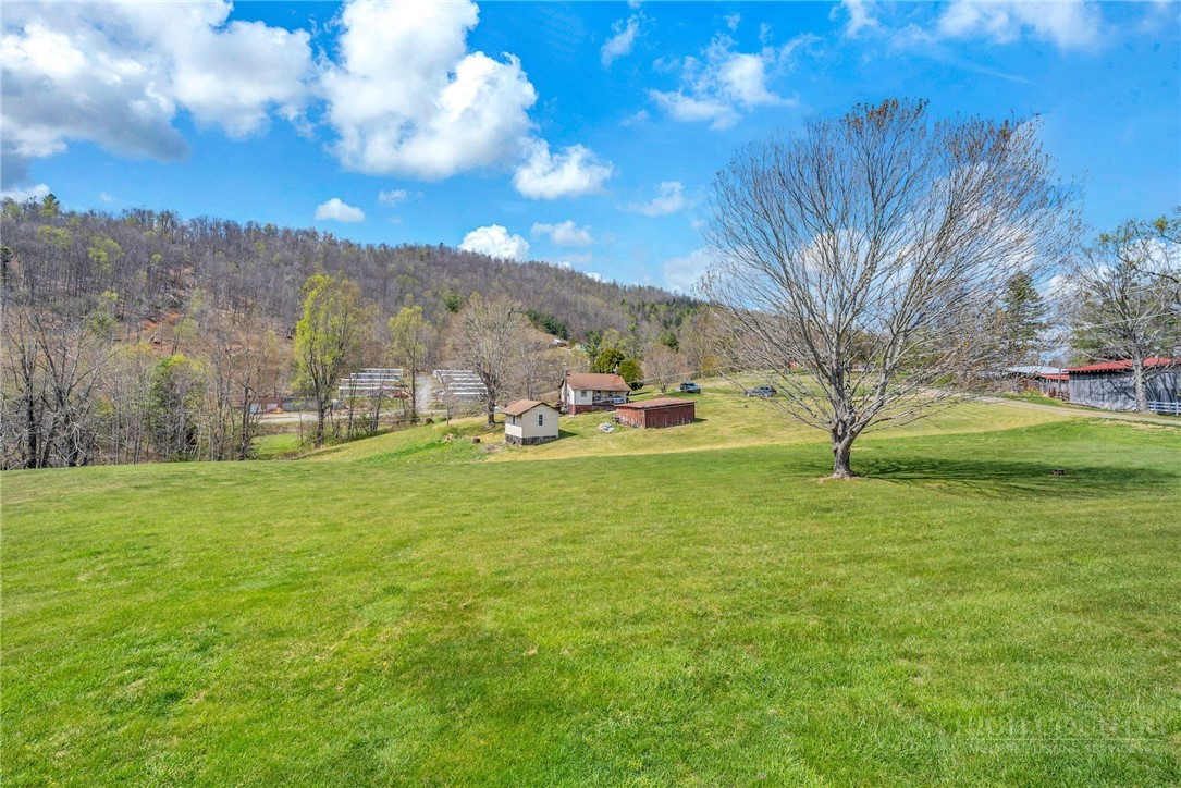 294 Old Ridge Road Crumpler, NC 28617 - Photo 8 of 37
