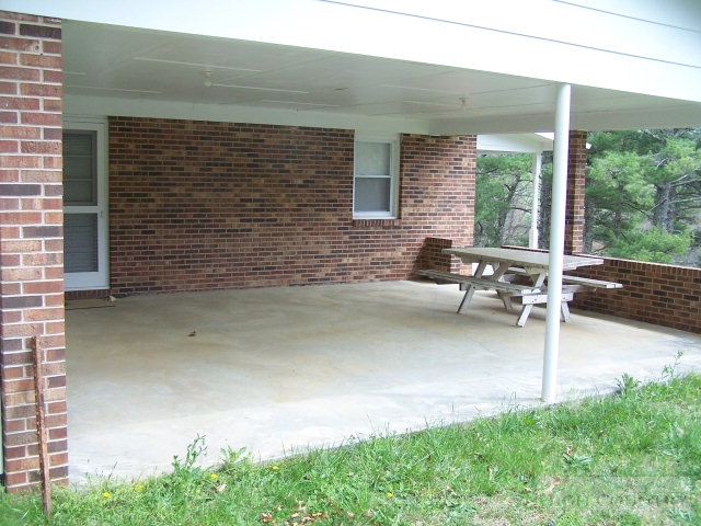 729 Laurel Fork Road Laurel Springs, NC 28644 - Photo 5 of 11 Gallery Image 5