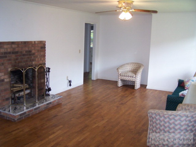 729 Laurel Fork Road Laurel Springs, NC 28644 - Photo 8 of 11 Gallery Image 8