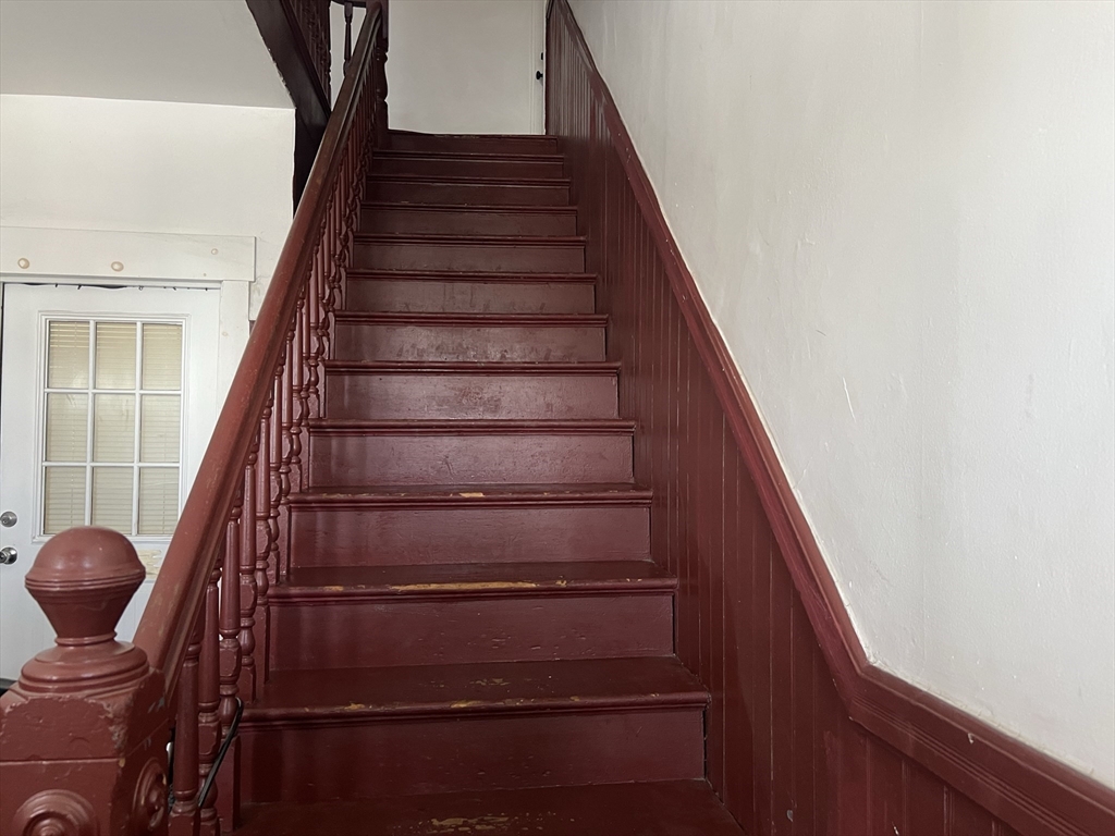 272 Front Street, Unit 5 Manchester, NH 03102 - Photo 14 of 19 a view of entryway