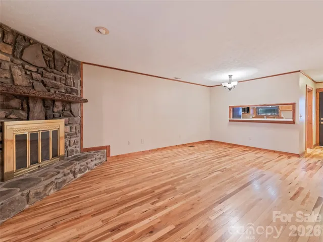 $250,000 | 36 Mulberry Lane, Maggie Valley, NC 28751