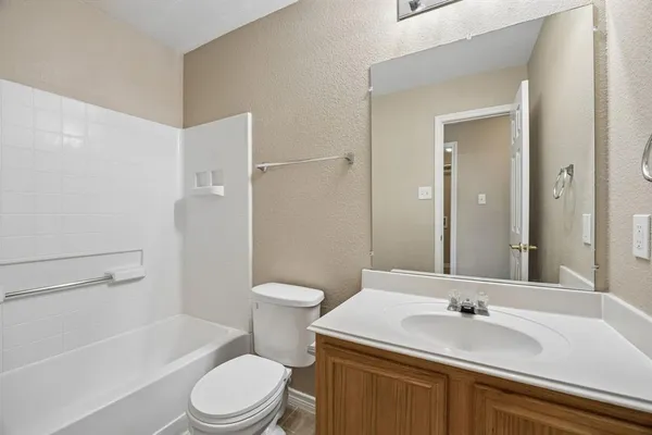 $2,095 | 9508 Fox Hill Drive, Fort Worth, TX 76131