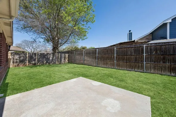 $2,095 | 9508 Fox Hill Drive, Fort Worth, TX 76131