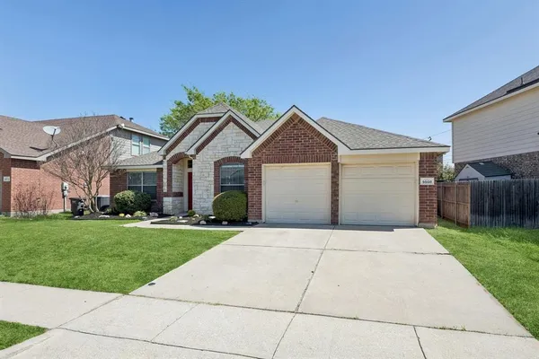 $2,095 | 9508 Fox Hill Drive, Fort Worth, TX 76131