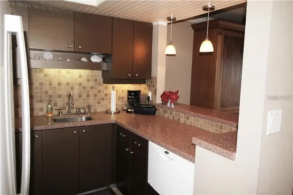 $2,650 | 1230 Gulf Boulevard, Unit 1805, Clearwater, FL 33767