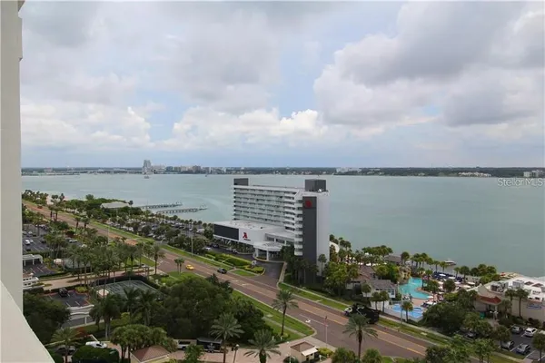 $2,650 | 1230 Gulf Boulevard, Unit 1805, Clearwater, FL 33767