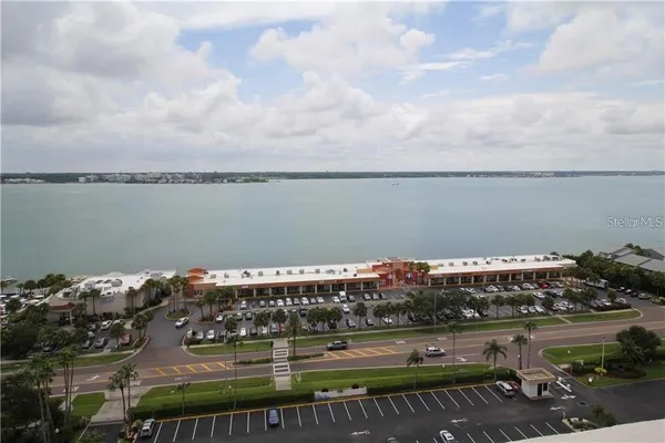 $2,650 | 1230 Gulf Boulevard, Unit 1805, Clearwater, FL 33767