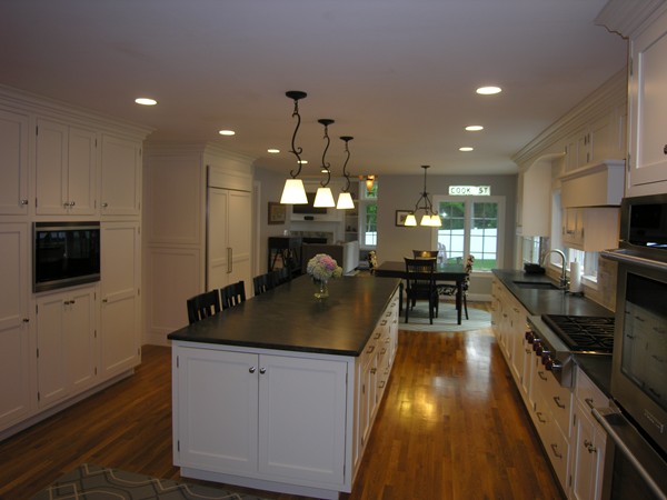 12 Roanoke Road Wellesley, MA 02482 - Photo 9 of 27 Gallery Image 9