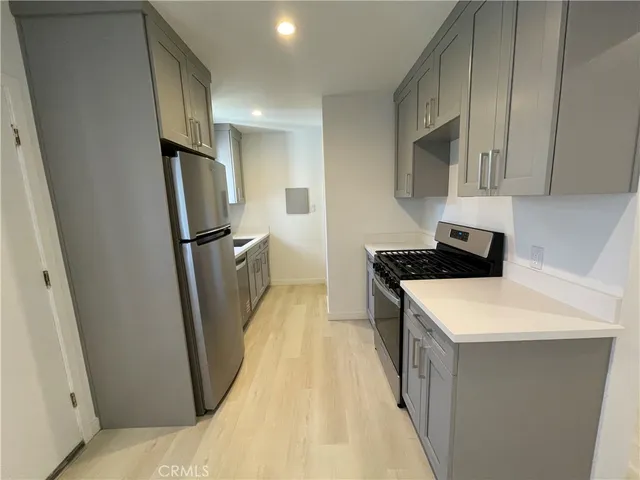 $1,895 | 1152 East 77th Street, Los Angeles, CA 90001