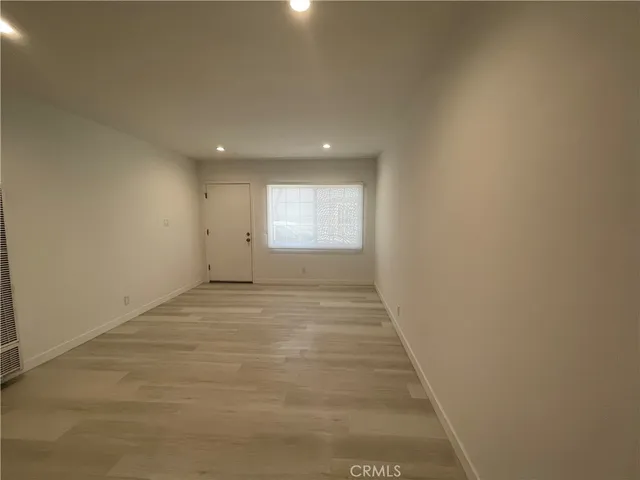 $1,895 | 1152 East 77th Street, Los Angeles, CA 90001