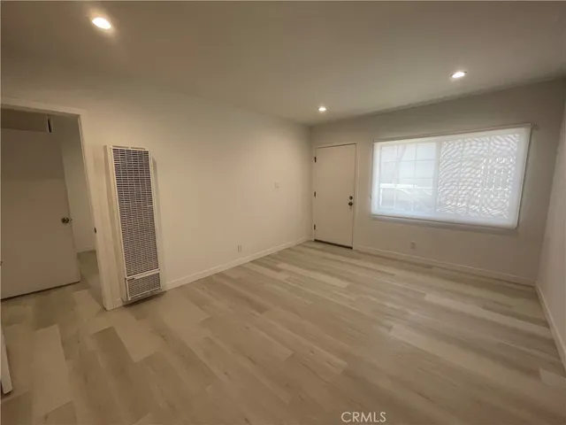 $1,895 | 1152 East 77th Street, Los Angeles, CA 90001