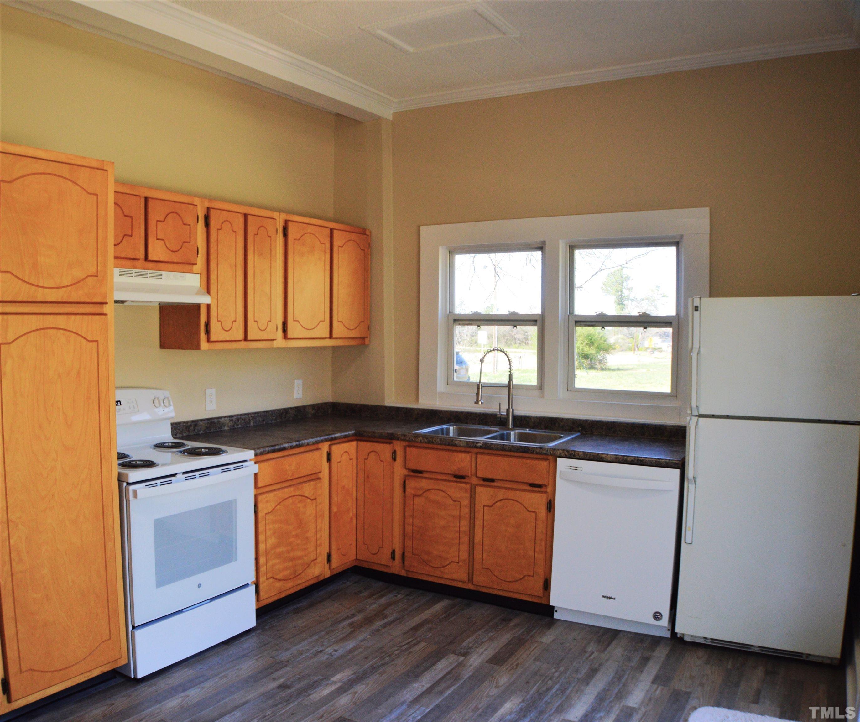 360 Greystone Road Henderson, NC 27537 - Photo 17 of 29 Gallery Image 17