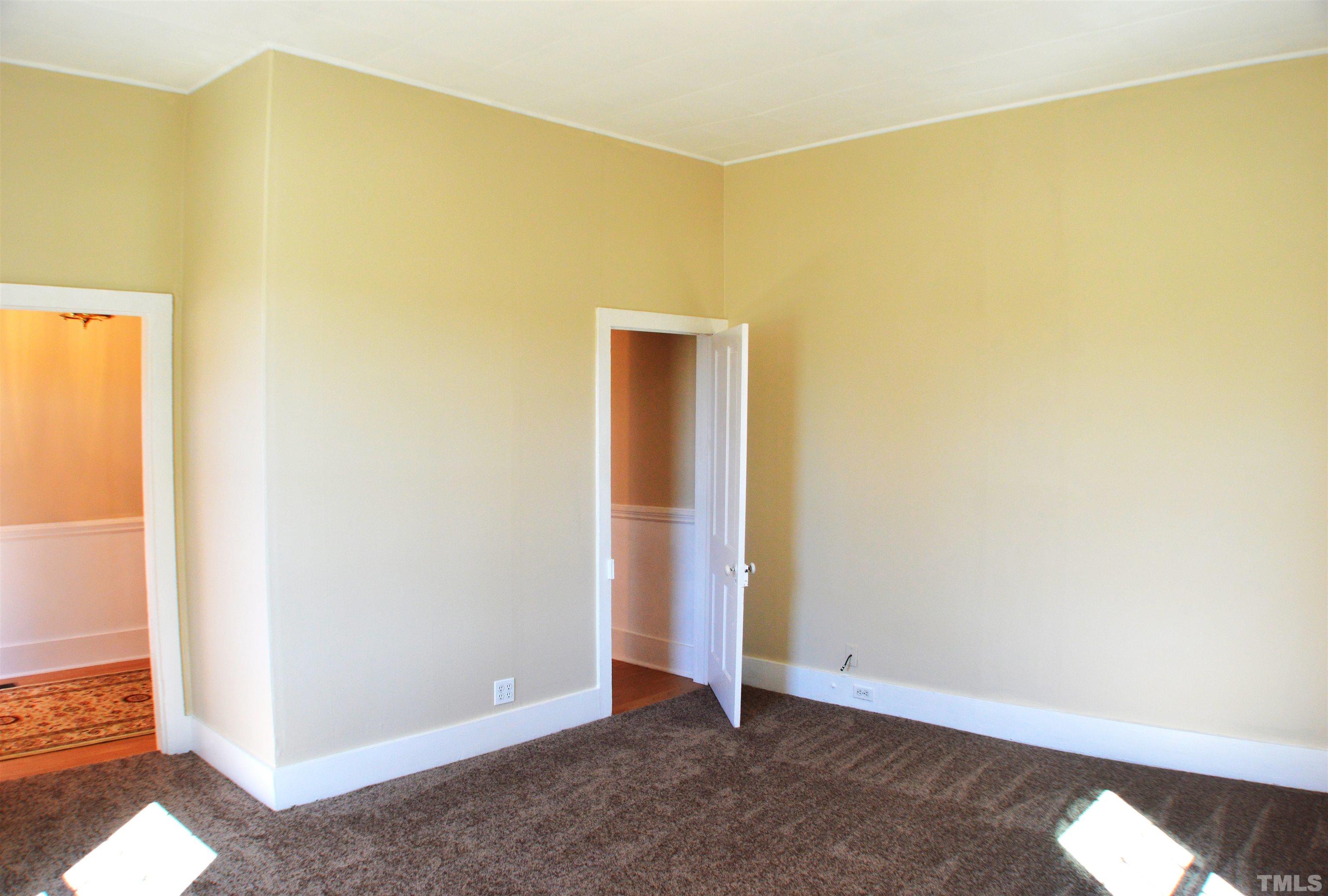 360 Greystone Road Henderson, NC 27537 - Photo 4 of 29 Gallery Image 4