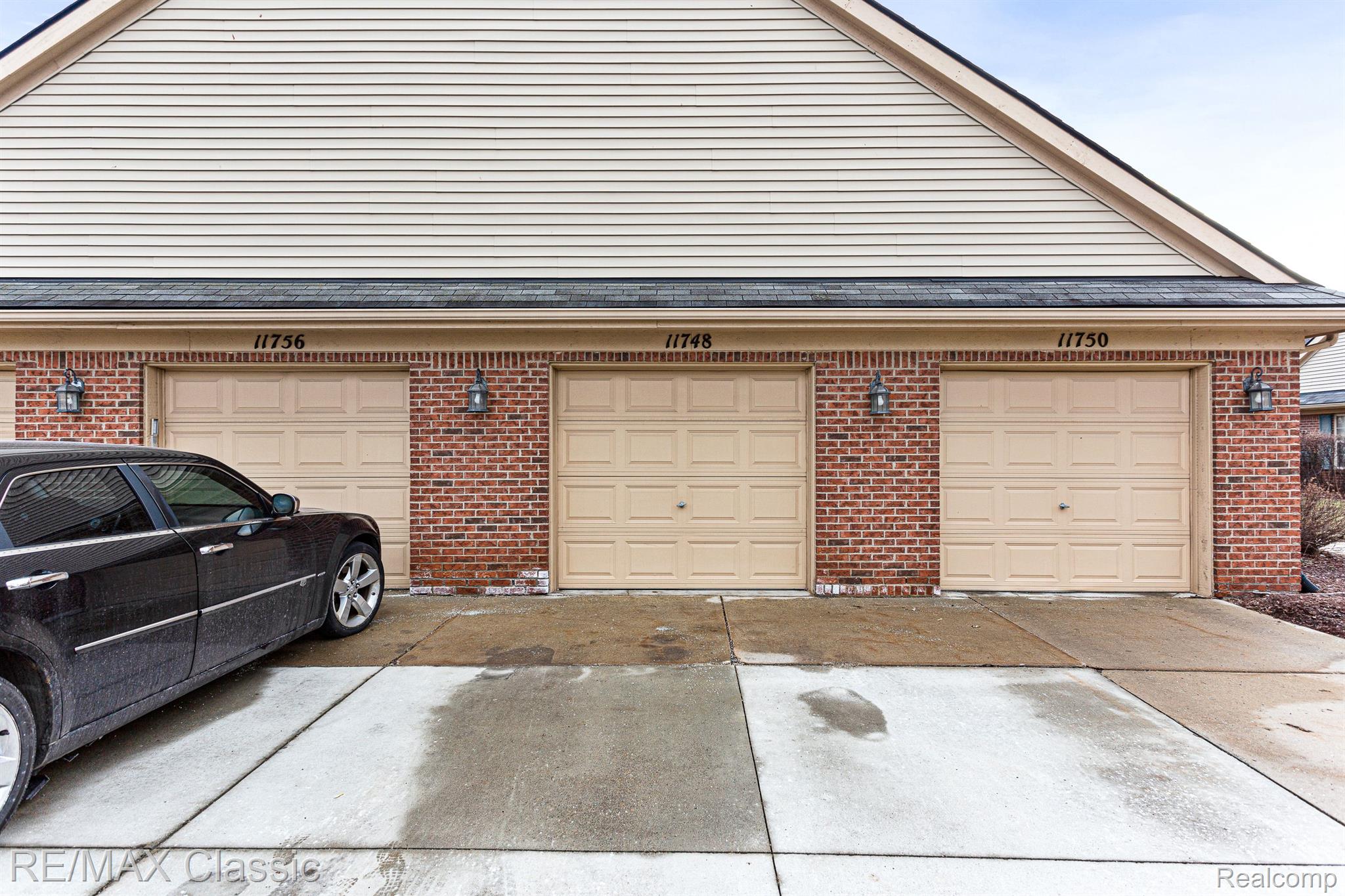 11748 Farmington Road Livonia, MI 48150 - Photo 23 of 24 Gallery Image 23