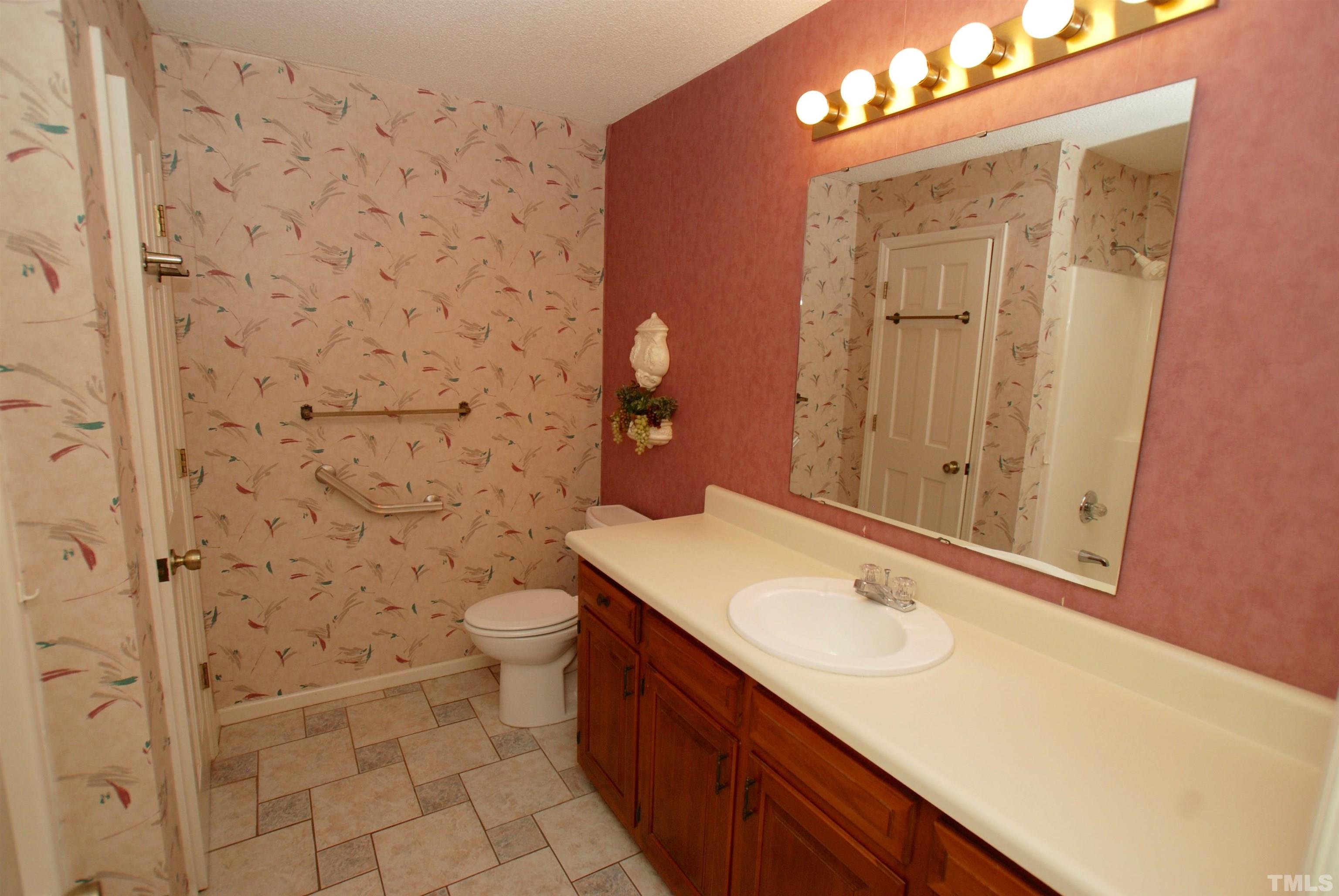 4006 Brown Place Raleigh, NC 27604 - Photo 13 of 20