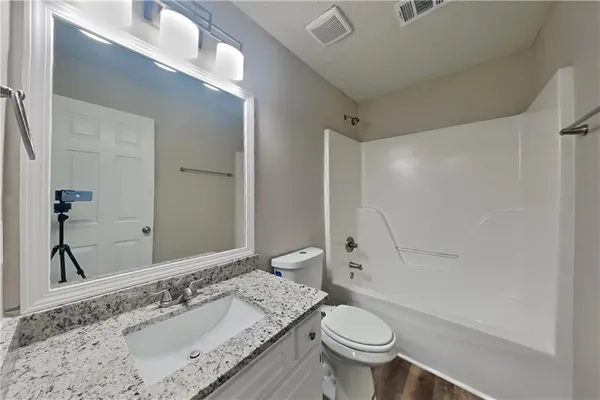 $1,950 | 3013 Rockview Drive, Loganville, GA 30052