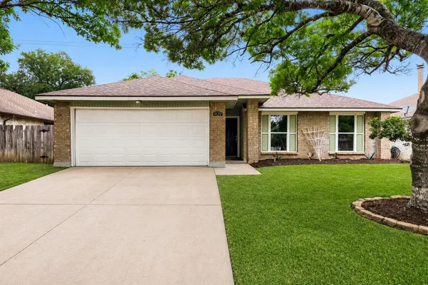 $299,900 | 409 Kathleen Lane, Leander, TX 78641