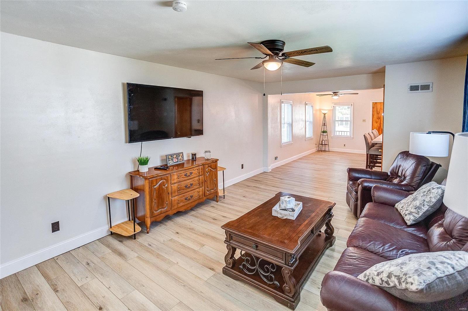 405 South Central Avenue Roxana, IL 62084 - Photo 12 of 27 Gallery Image 12