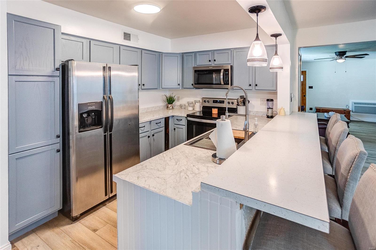 405 South Central Avenue Roxana, IL 62084 - Photo 6 of 27 Gallery Image 6
