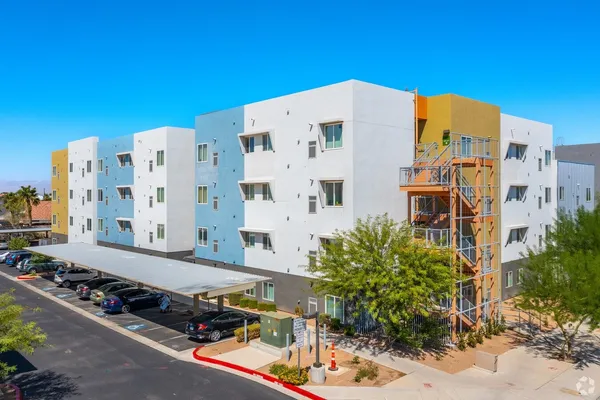 $1,002 | 511 College Drive, Henderson, NV 89015