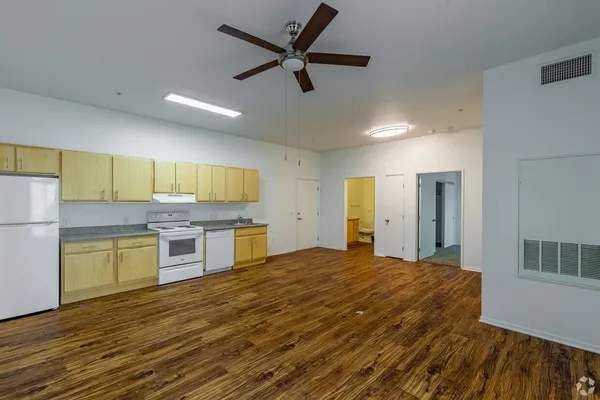 $1,002 | 511 College Drive, Henderson, NV 89015