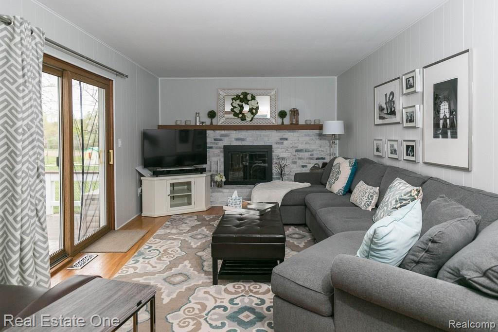 16472 Riverside Street Livonia, MI 48154 - Photo 12 of 27 Gallery Image 12
