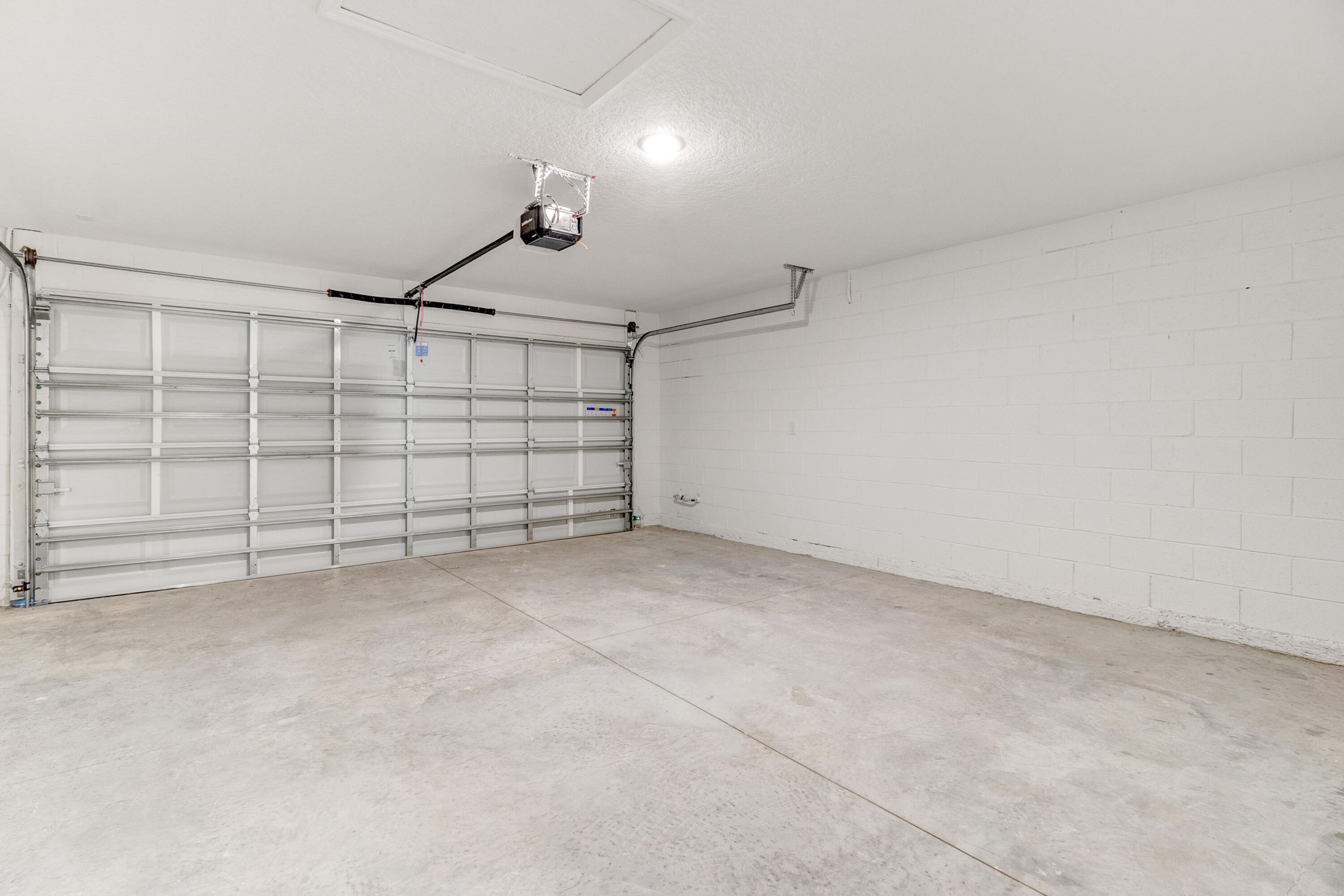 584 Octavius Road Southwest Palm Bay, FL 32908 - Photo 19 of 30 a view of a garage