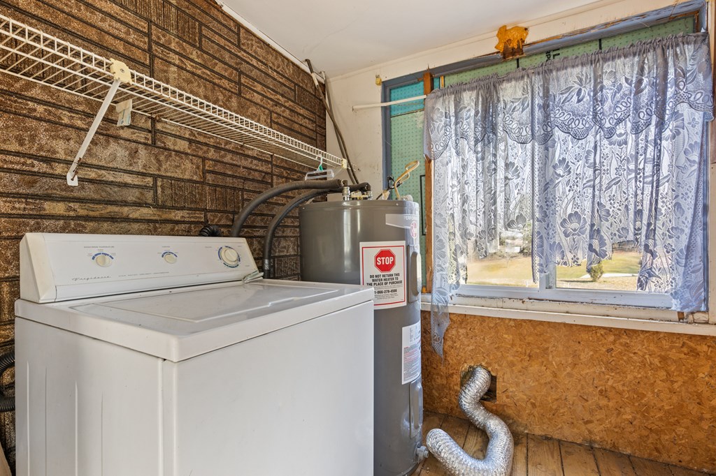 4170 Old Highway 5 Blue Ridge, GA 30513 - Photo 27 of 29 a utility room with dryer and washer