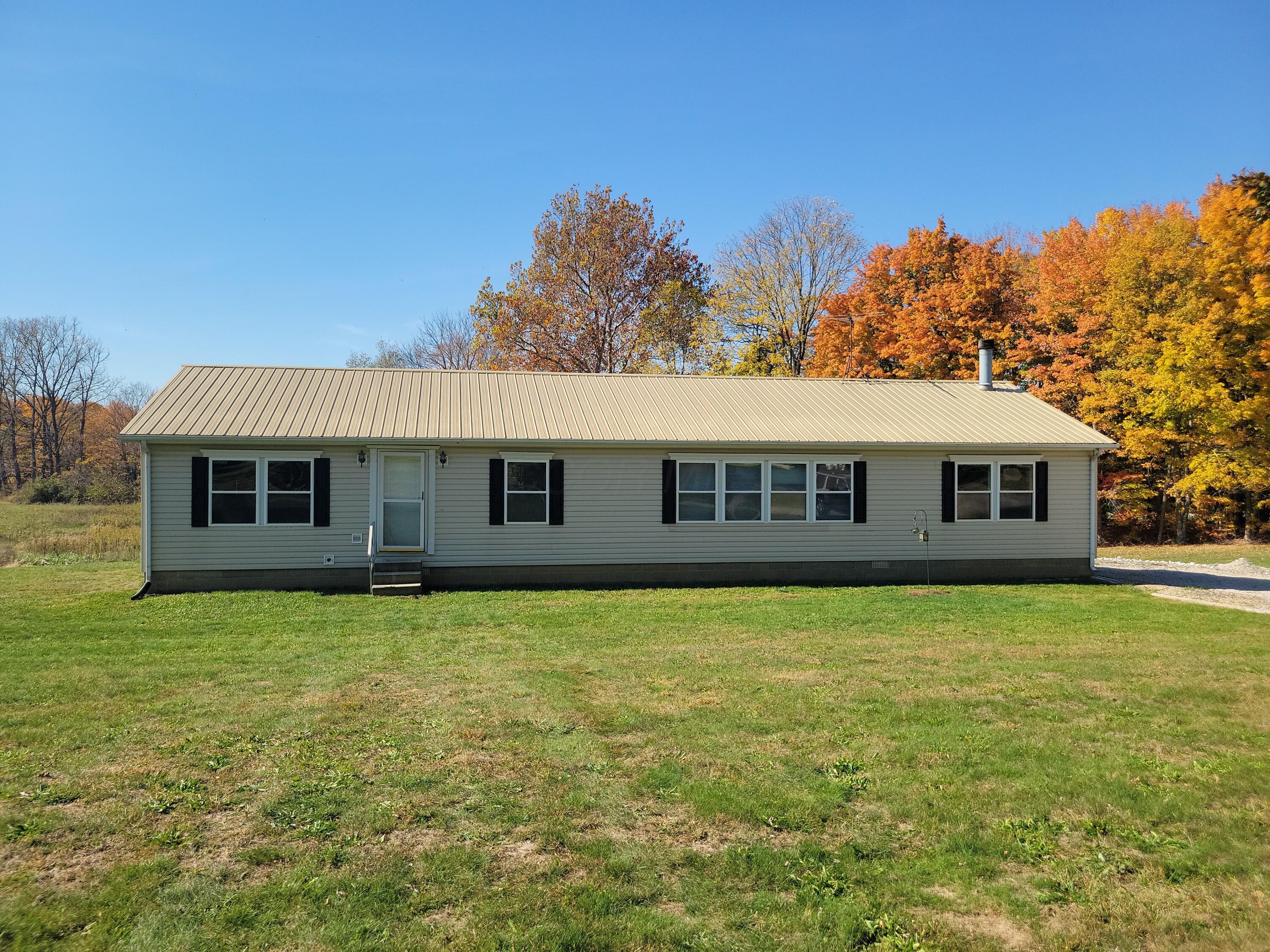 3415 Spires Road Southwest Lancaster, OH 43130 - Photo 3 of 47 Exterior