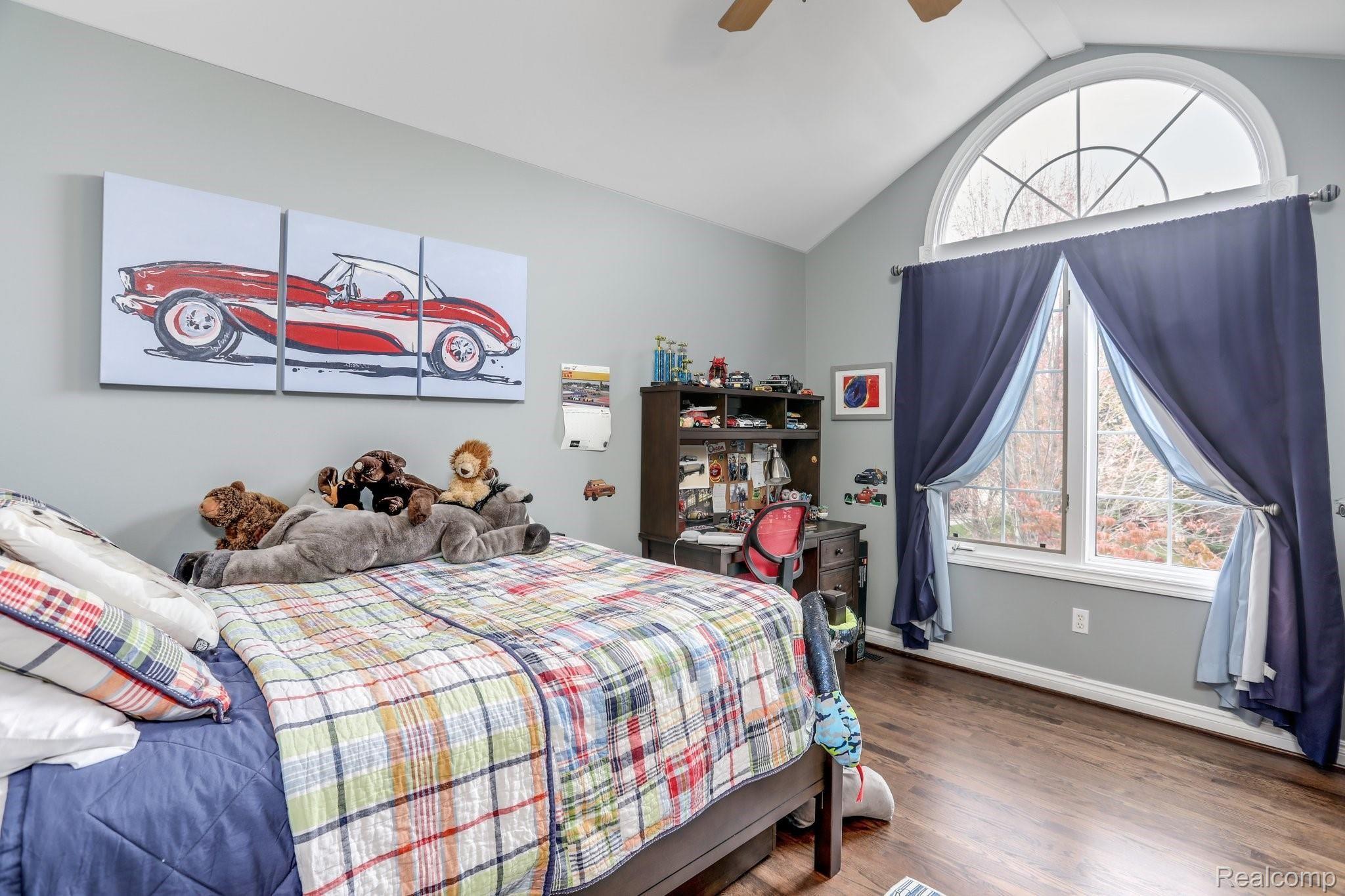 1265 Welland Drive Rochester, MI 48306 - Photo 28 of 54 28-web-or-mls-1265 Welland Drive Rochester0021.jpg