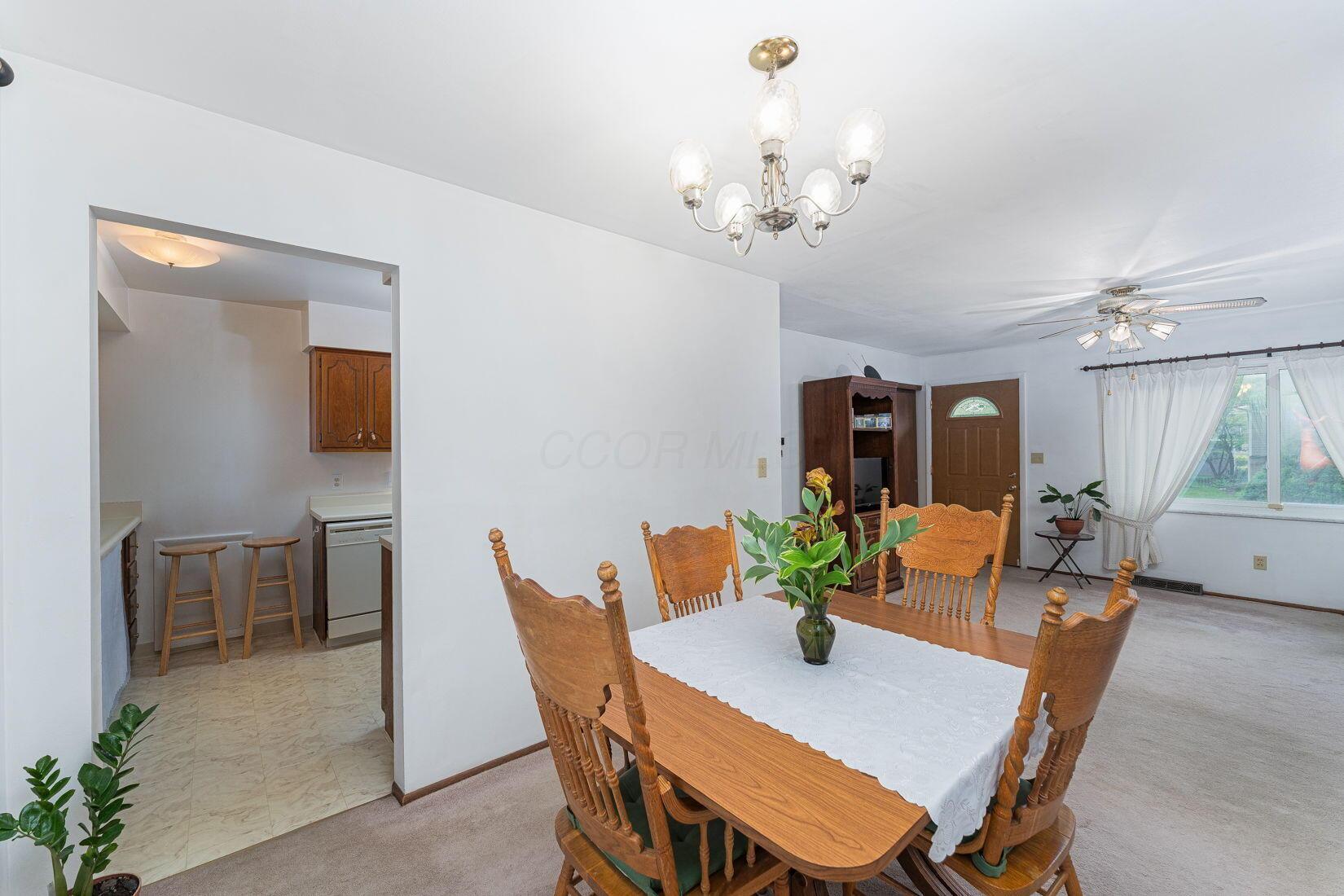 6241 Faircrest Road Columbus, OH 43229 - Photo 8 of 33 Dining Room