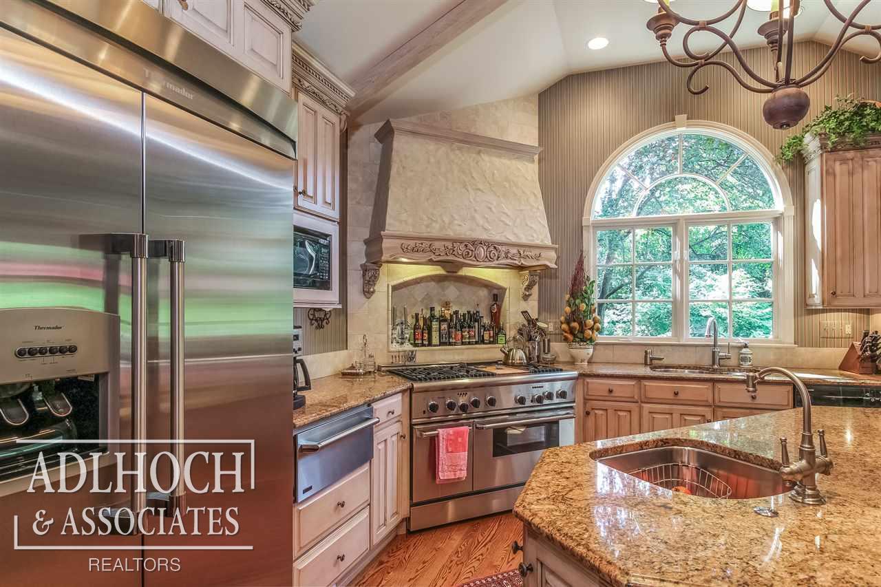 25 Edgemere Road Grosse Pointe Farms, MI 48236 - Photo 11 of 49