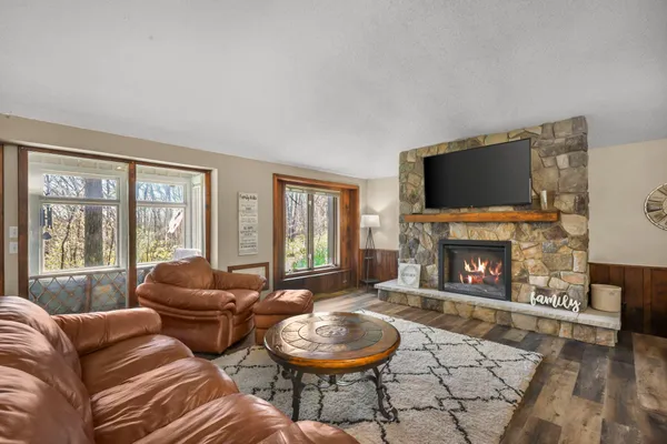 $549,900 | 3810 County Road CH, Dodgeville, WI 53533