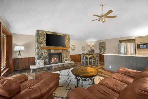 $549,900 | 3810 County Road CH, Dodgeville, WI 53533