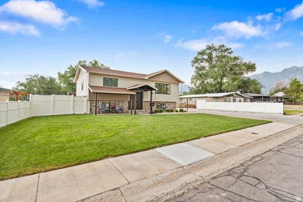 $628,000 | 1027 East Serpentine Way, Sandy, UT 84094