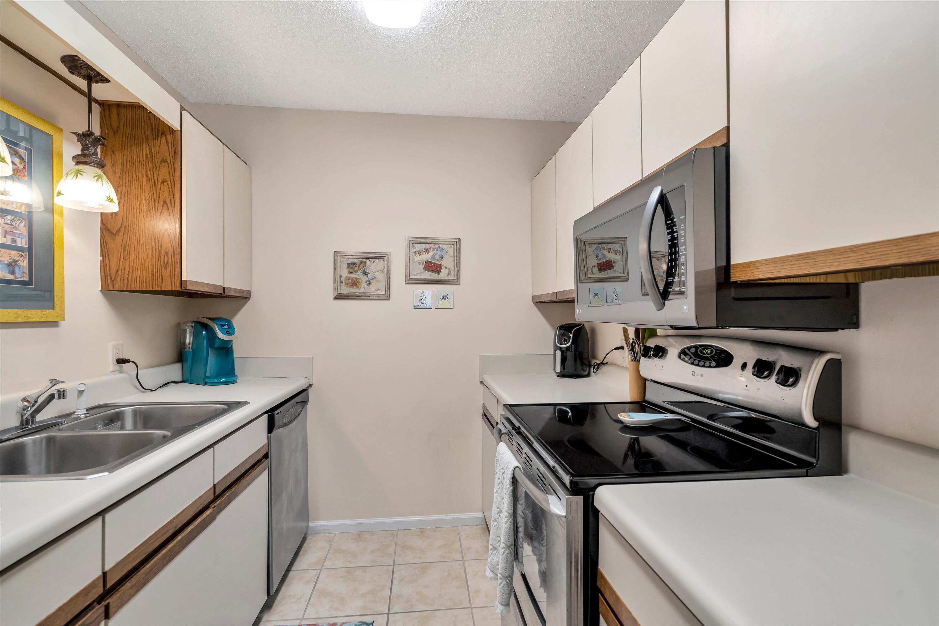 22 Moreno Point Road, Unit 1 Destin, FL 32541 - Photo 14 of 36 Gallery Image 14