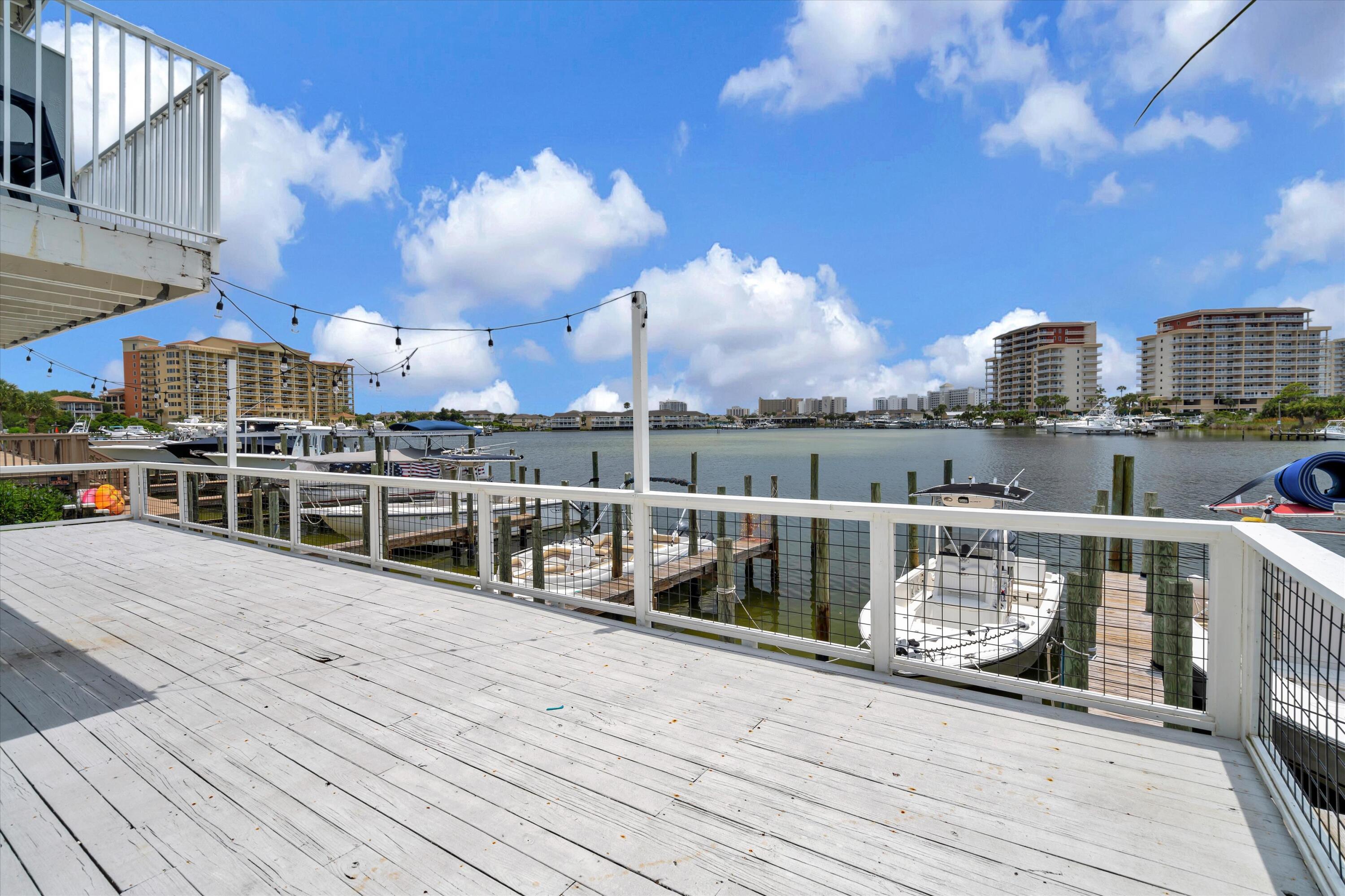 22 Moreno Point Road, Unit 1 Destin, FL 32541 - Photo 28 of 36 Gallery Image 28