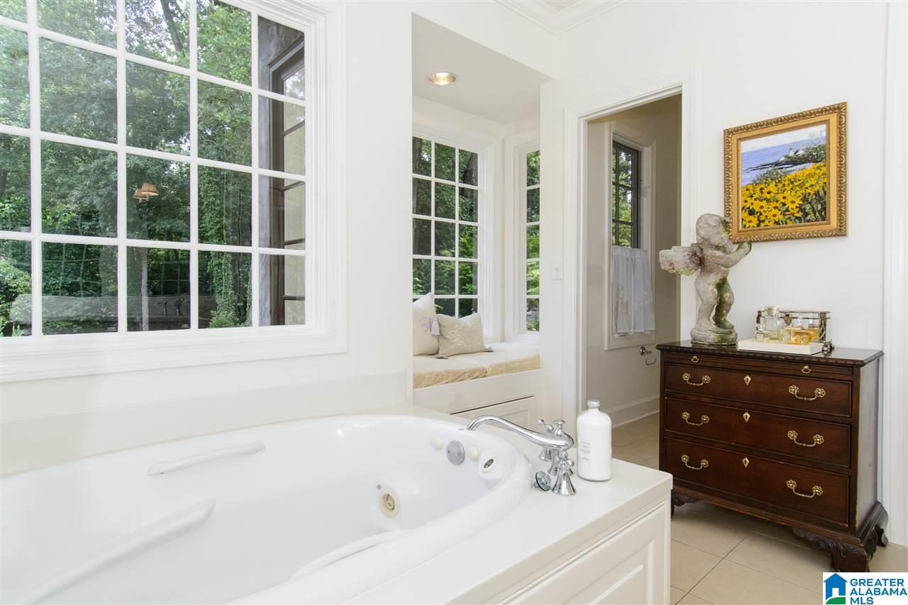 4228 Caldwell Mill Road Birmingham, AL 35243 - Photo 20 of 50