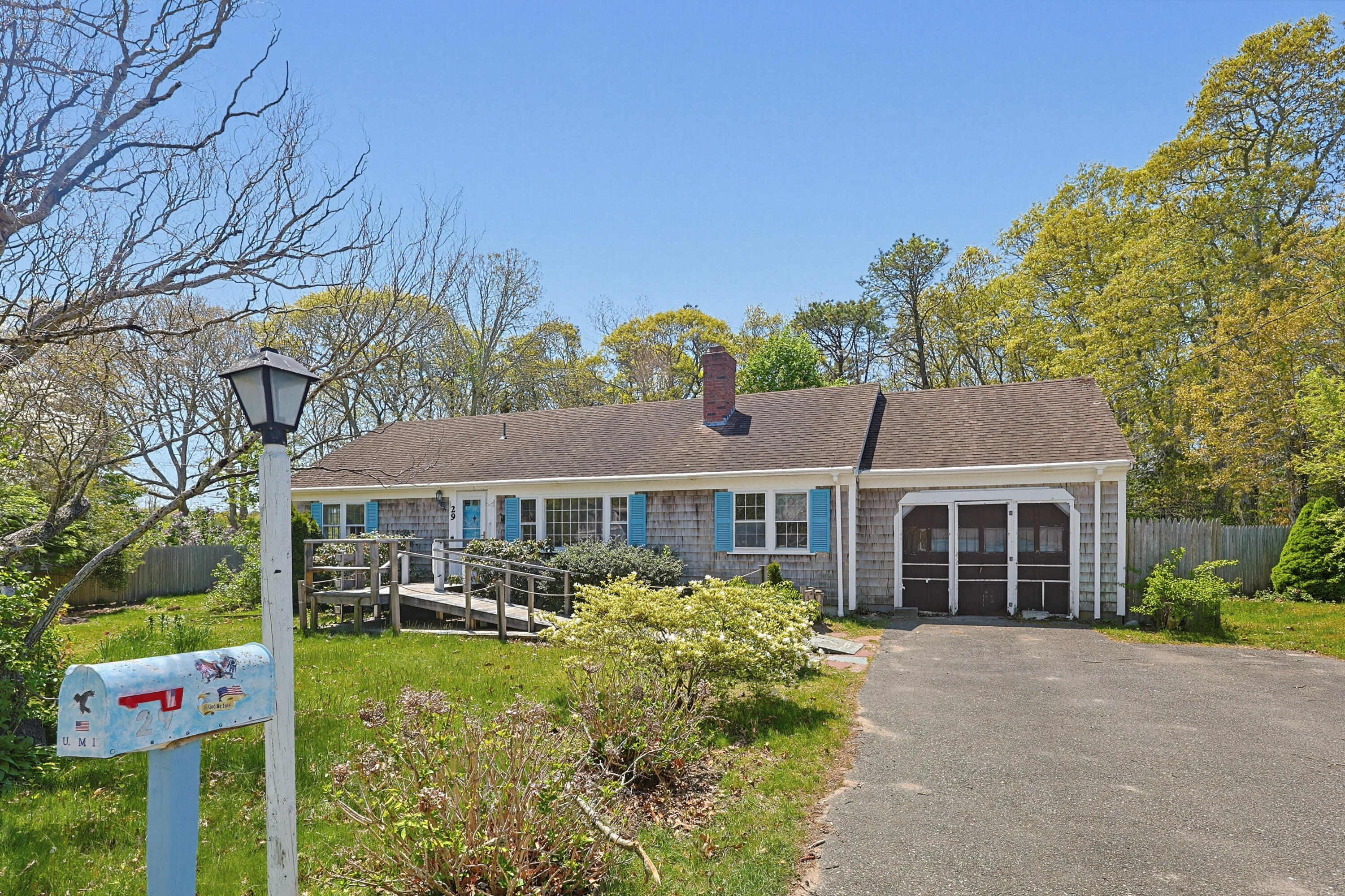 29 Edlen Lane Hyannis, MA 02601 - Photo 2 of 30 IMG_2970