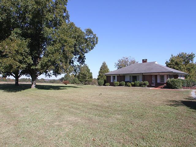 2025 Cane Mill Road Coats, NC 27521 - Photo 5 of 17 Gallery Image 5