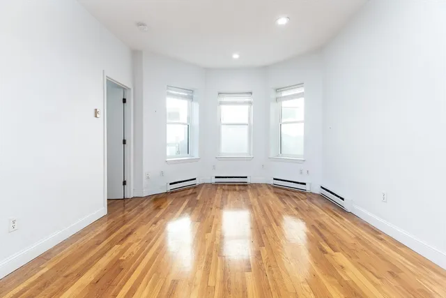 $3,200 | 57 Westland Avenue, Unit 9, Boston, MA 02115