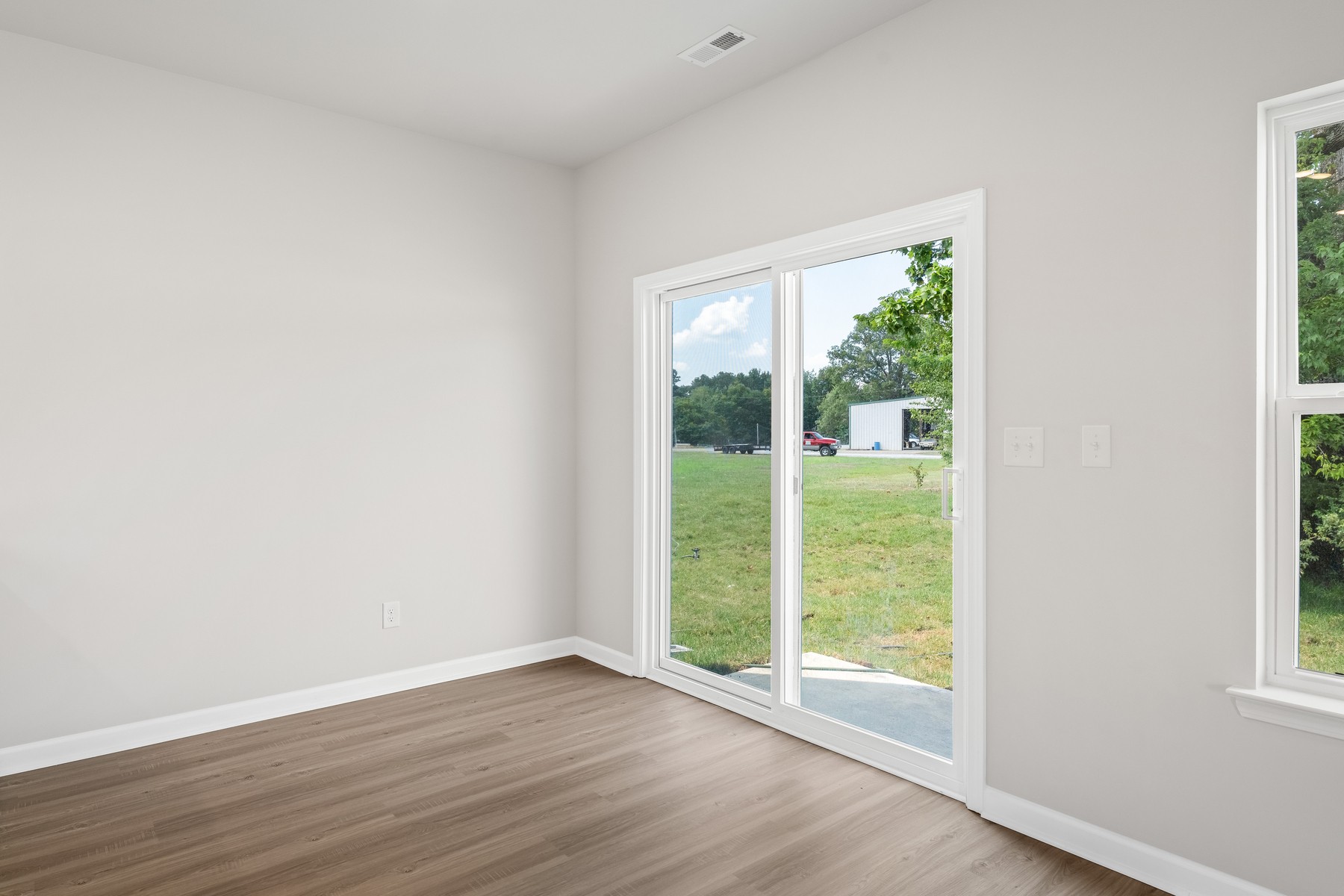 2010 Lala Loop White Bluff, TN 37187 - Photo 4 of 14 Gallery Image 4
