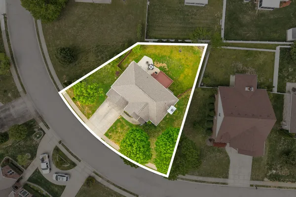 $449,900 | 1090 Drakes Cove Road South, Adams, TN 37010