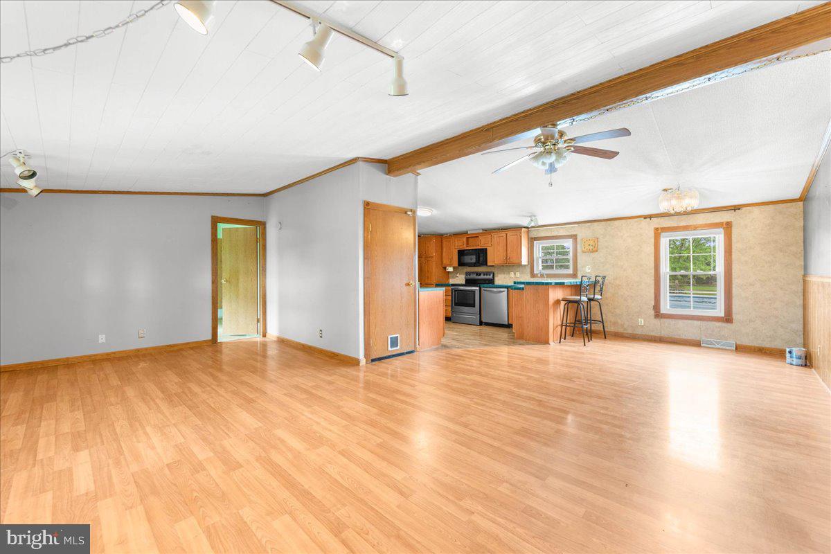 439 Bricker Road Bernville, PA 19506 - Photo 5 of 52